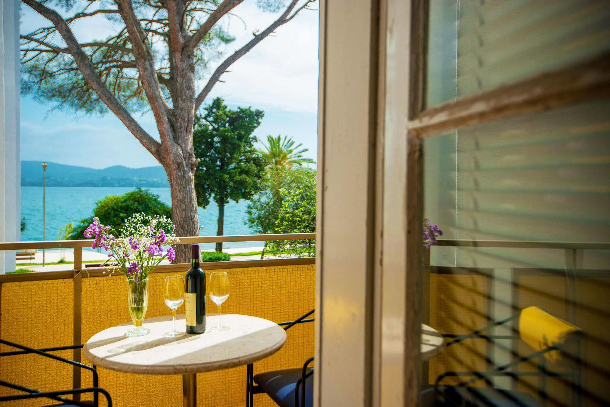 Hotel Mimoza Tivat Exteriér fotografie
